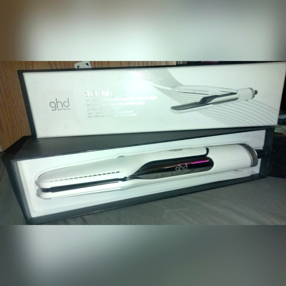 NWT ghd DUET STYLE 2 IN 1 HOT AIR STYLER - Picture 1 of 8
